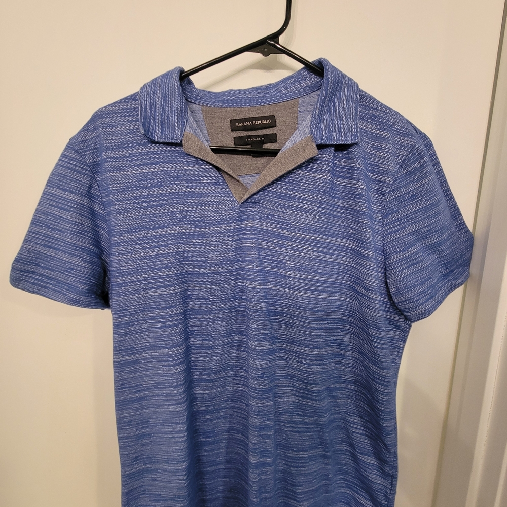 Banana Republic Men’s Heathered Blue Polo
